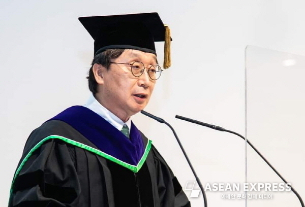 김홍구 부산외국어대학교 총장. 사진=부산외대