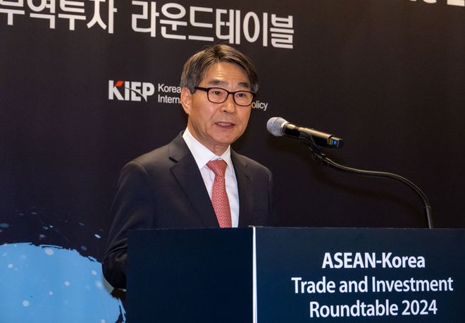 한-아세안 무역투자 라운드테이블’ 개막식에서 김재신 한-아세안센터 사무총장이 개회사를 전달하고 있다, 사진=한-아세안센터