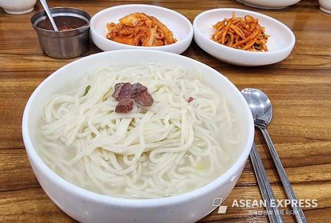 혜화칼국수의 칼국수. 사진=박명기 