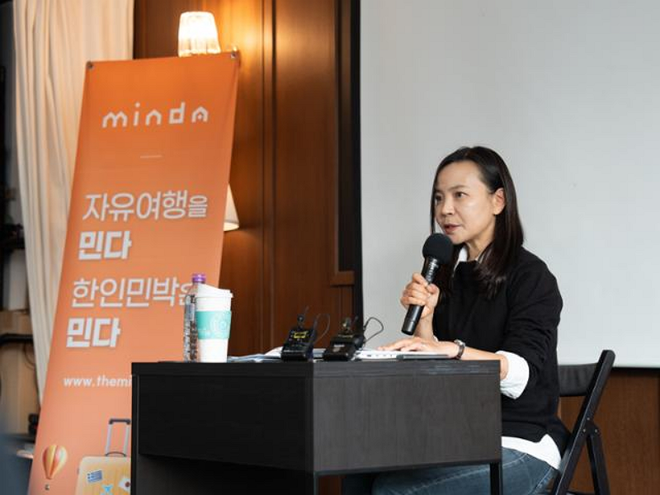 1월 21일 민다 김윤희 대표가 기자간담회에서 소송 제기 사실을 밝히고 있다. / 사진=민다 제공