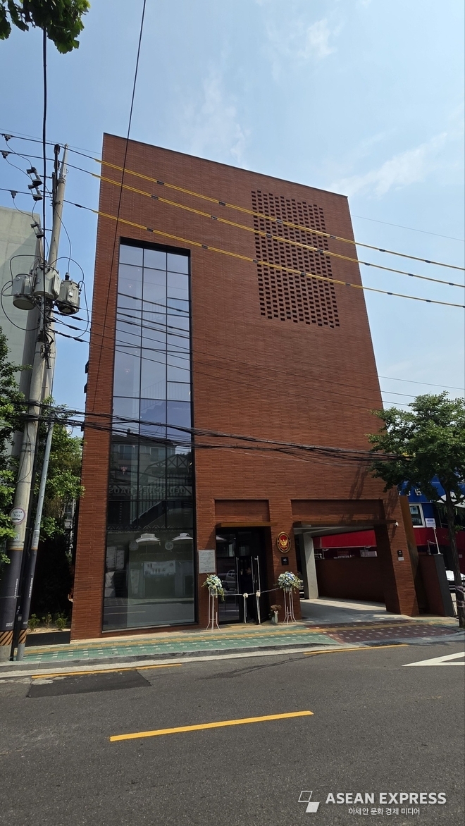 새로 문을 연 주한 태국대사관 영사과 청사. 사진=박명기