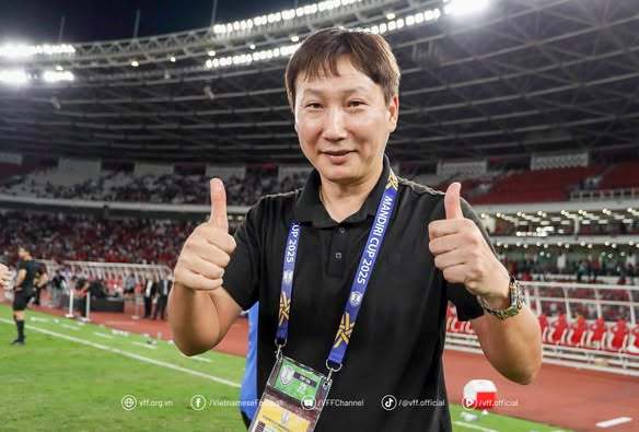 3회 연속 AFF U-23 챔피언십 우승을 한 이후 김상식 감독.. 사진=베트남축구협회