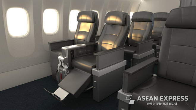아메리칸 에어라인(American AIrline)의 프리미엄 이코노미(Premium Economy) 좌석
