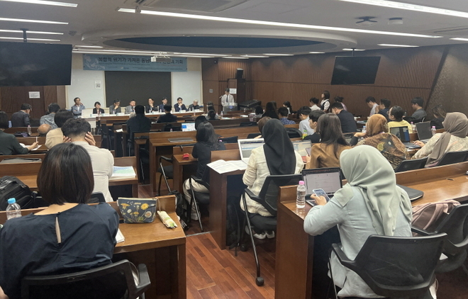 연세대 연희관에서 열린 ‘한국동남아학회 2025년 연례학술대회’는 150여명이 참석해 뜨거운 열기를 뿜어냈다. 사진=한국동남아학회