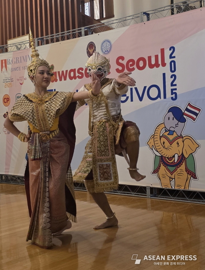 태국의 전통춤 공연. 사진=박명기