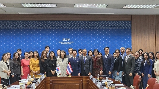 제1차 한-태국 문화공동위에 참석한 33명의 한국-태국 위원들. 사진=외교부