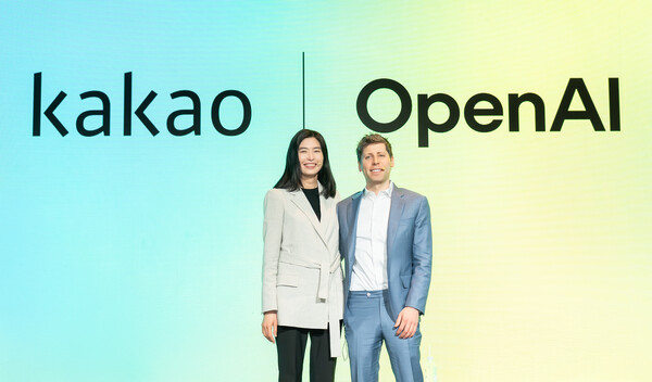 정신아 카카오 대표(왼쪽)와 샘 올트먼 오픈AI CEO. 사진=카카오. 