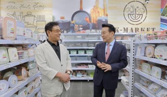 고상구 회장은 베트남 최대 한인마켓이자 현지 핵심 유통사 K-MARKET 매장을 160개로 늘리며 K-푸드의 새로운 가능성과 베트남 현지 한인 사회의 핫 플레이스로 만들었다. 사진=KBS