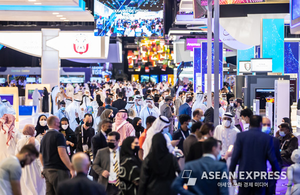 Gitex Global prepares to host more than 4,500 companies and 100,000 - plus attendees from 170 countries. Gitex Global prepares to host more than 4,500 companies and 100,000 - plus attendees from 170 countries.
