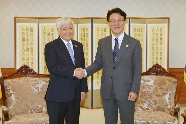 김민석 총리, 찌엔 접견 “끄엉 주석, 경주 APEC 방문 희망”