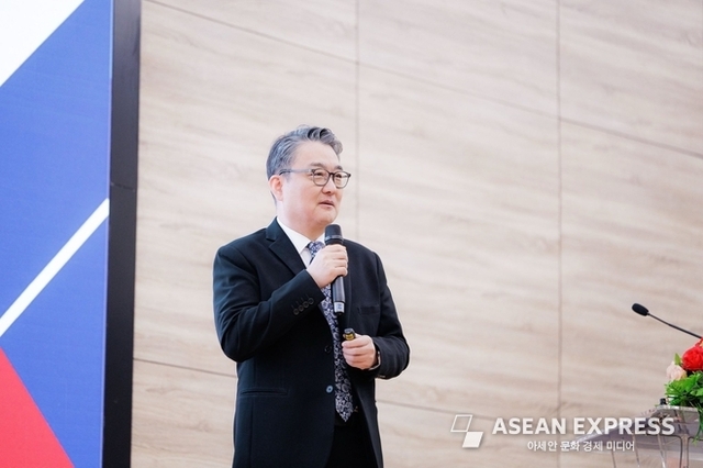 정환승 교수 “랑싯대 찾은 박용민 대사, '한국어가 한류' 특강 기뻤다”