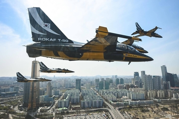 “태국에 판 T-50이 민간인 살해” 재한 캄보디아인들 규탄 시위