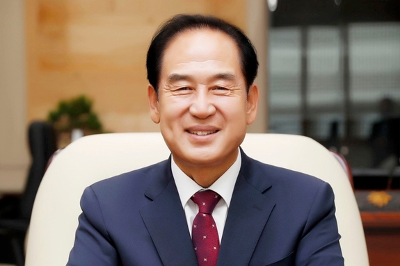 [포커스] “베트남 처녀 수입하자” 외교문제 비화...민주당 진도군수 제명