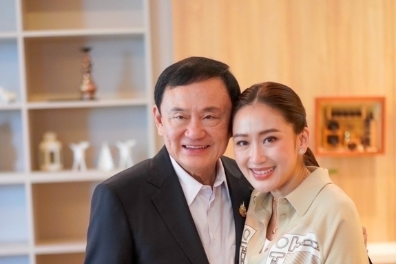 [포커스] 탁신, 총선 3위 전 총리 ‘딸’ 앞 비틀즈 '렛잇비' 노래 왜?