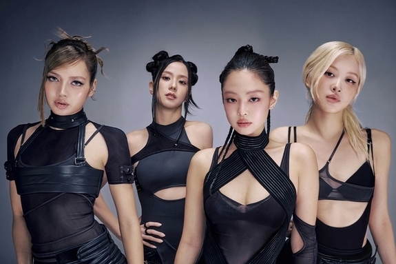 블랙핑크 세 번째 미니앨범 ‘데드라인’ 첫날 147만장 ‘불티’