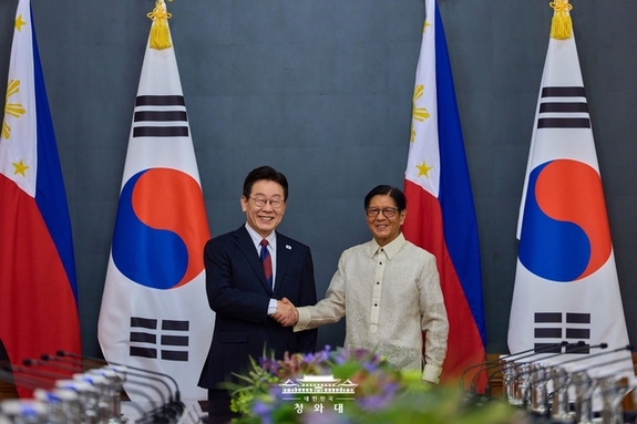 필리핀서 한국 인도된 ‘마약왕’ 박왕열...경찰 신상공개