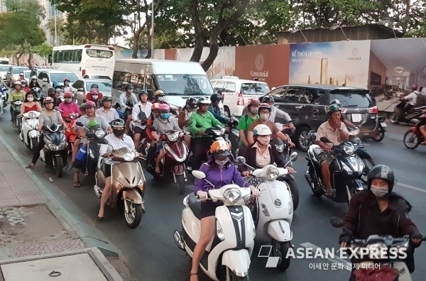 [서정인의 아세안ABC2] 동남아엔 왜 오토바이가 많을까